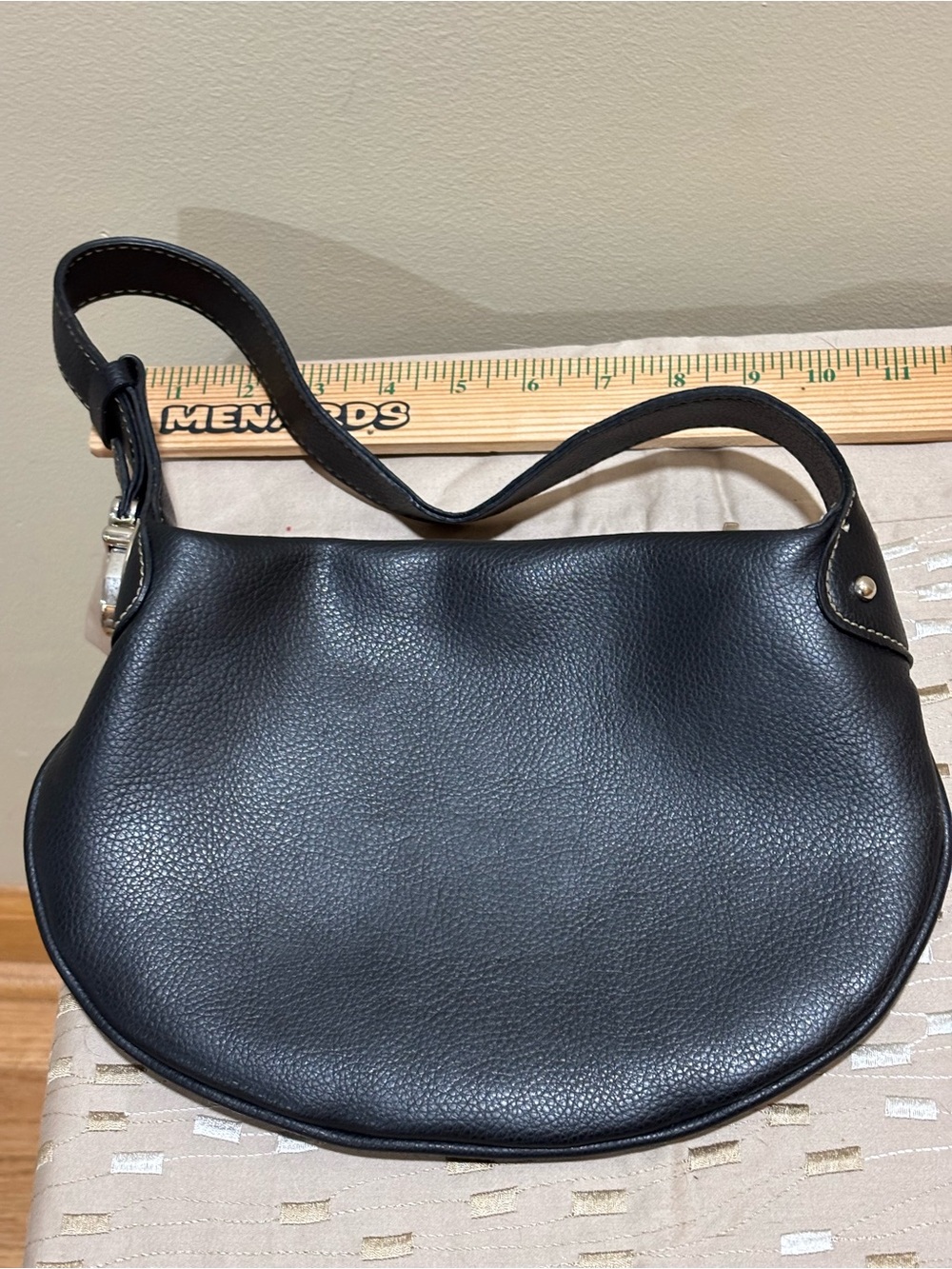 Classic Black Faux Leather Shoulder Bag - Unbranded